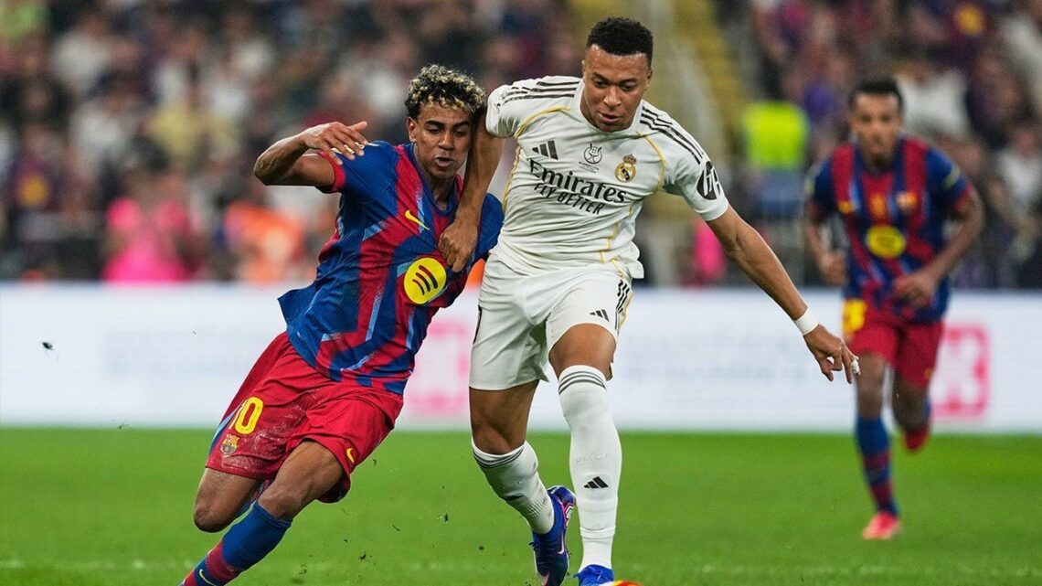 Lamine Yamal dengan Kylian Mbappe